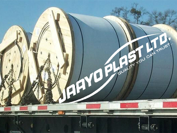 Cable reel wrapped in PP corrugated sheet