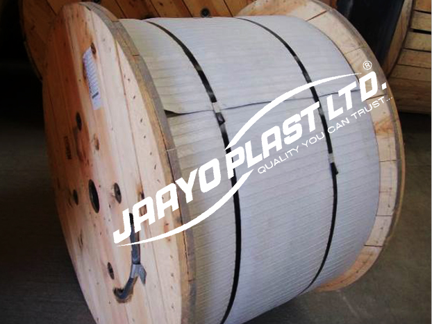 Cable drum with a PP corrugated core wrap